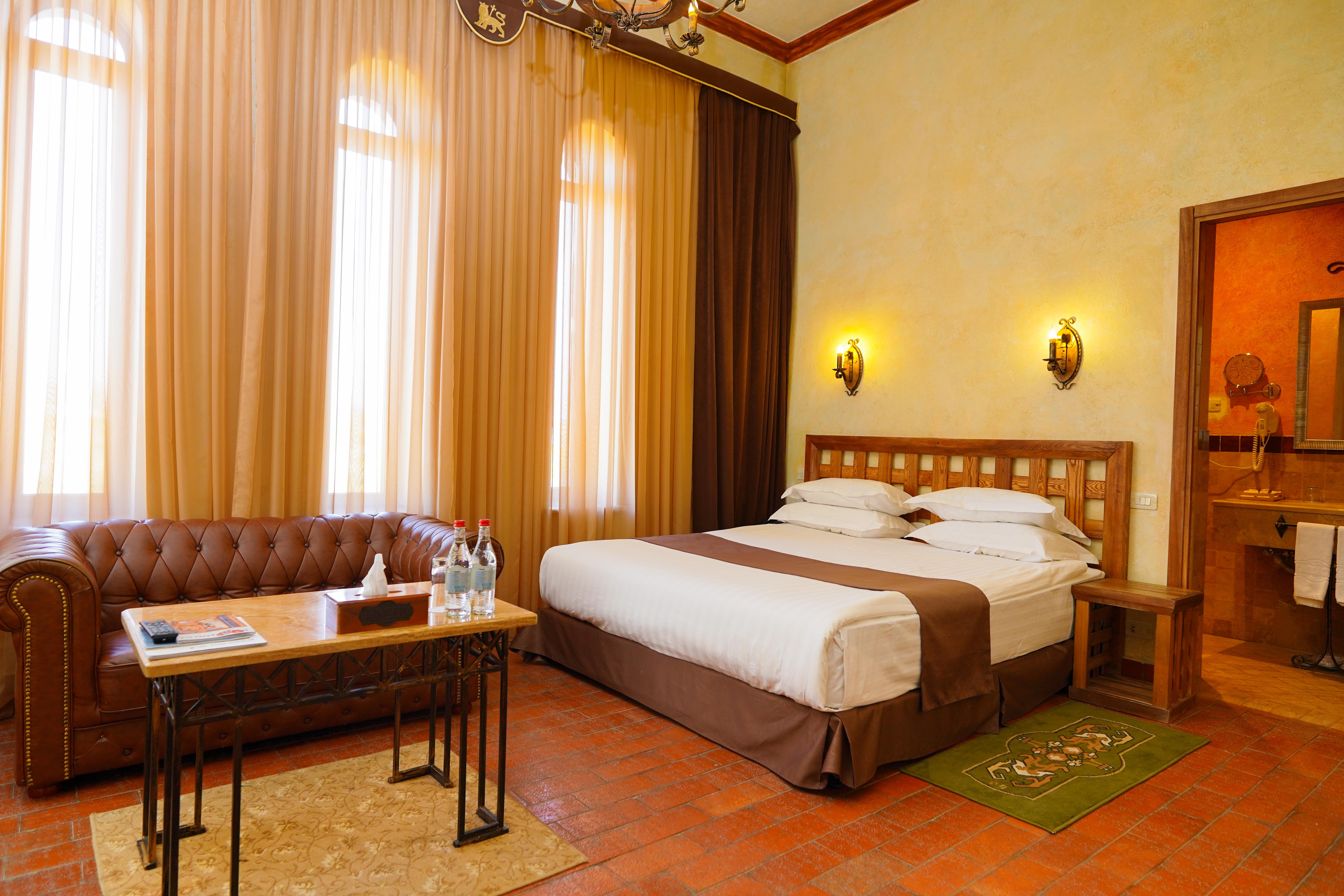 Caucasus Hotel Kasagh Ngoại thất bức ảnh A room at the hotel