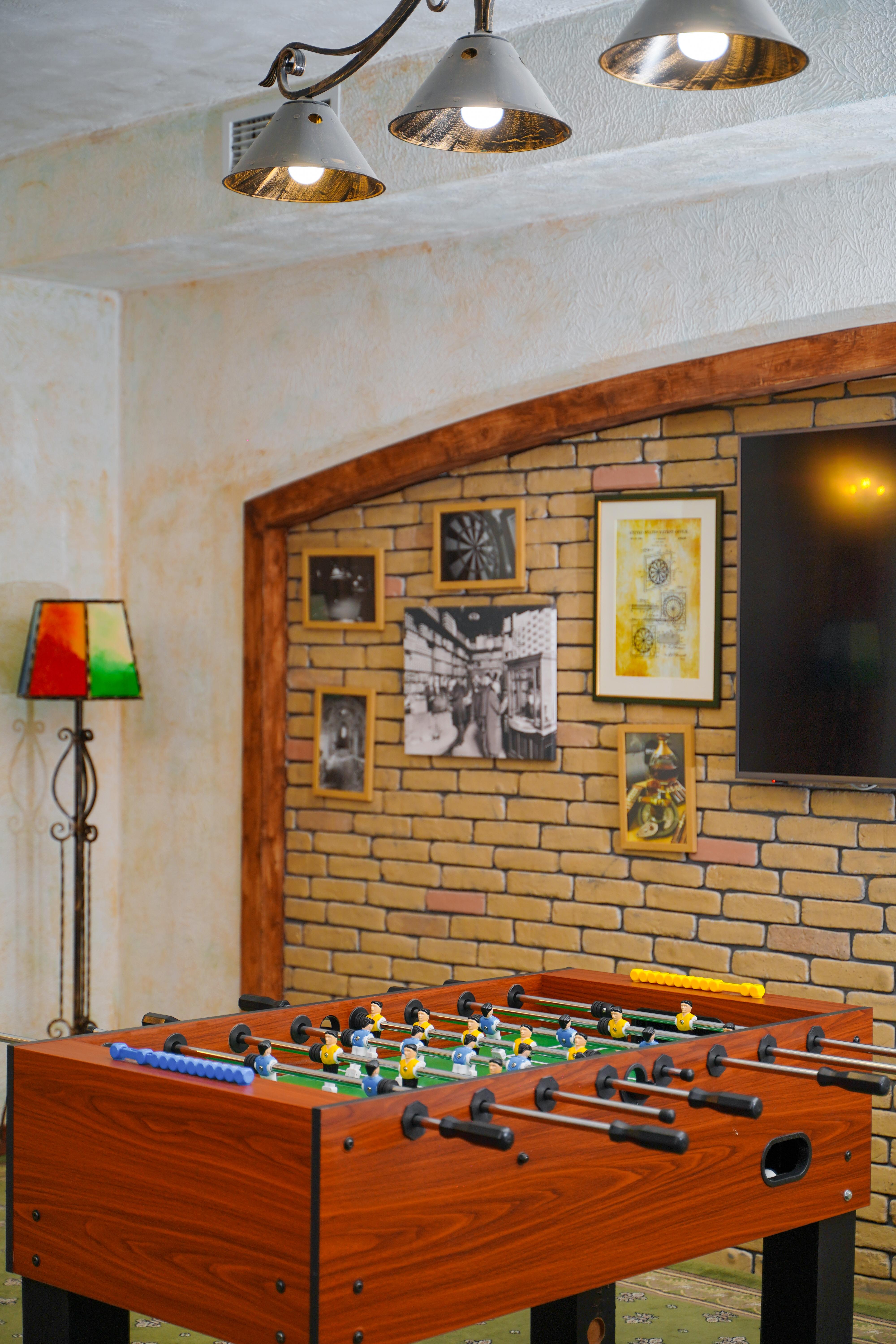 Caucasus Hotel Kasagh Ngoại thất bức ảnh A brick wall in a home